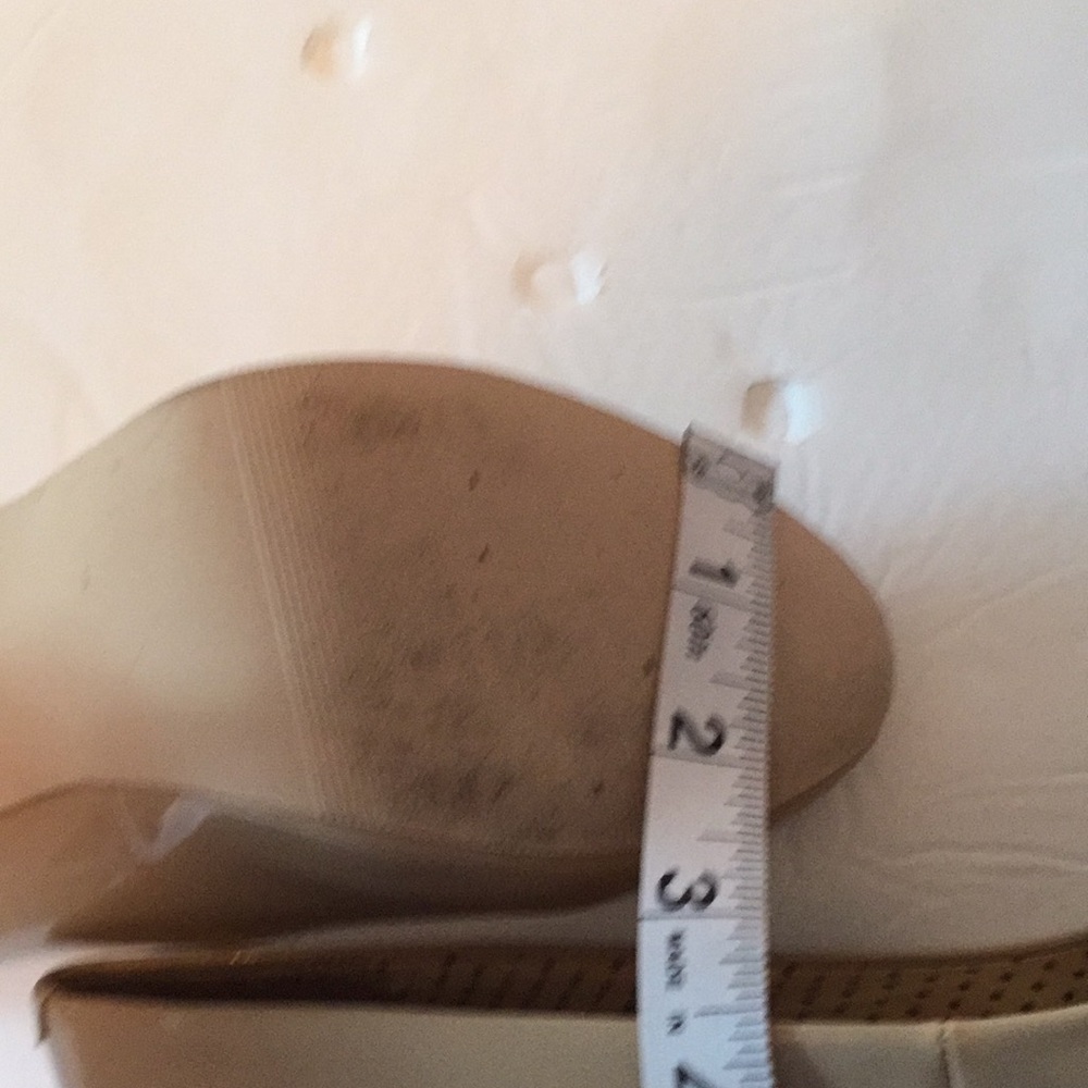 Madden Girl Nude heels Sz 6.5 - Picture 10 of 16